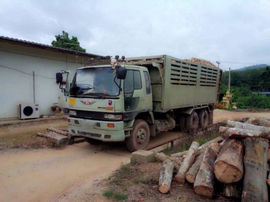 รถฮีโน่ 10 ล้อดั้ม  FM2K  260 แรงม้า.   สนใจติดต่อ 081 - 6079515  ( ลดแล้ว เหลือ 1,100,000 บาท. )