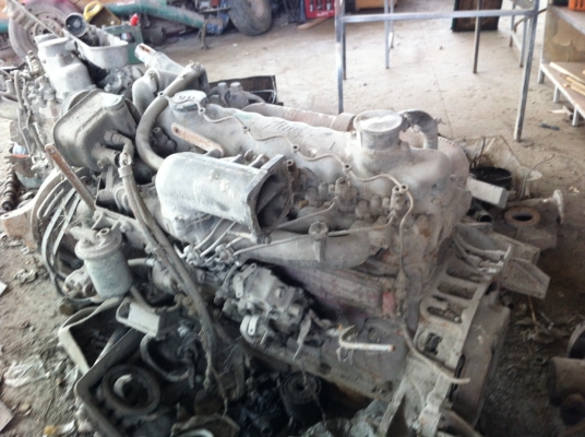 ขายเครื่อง Hino EH700 มีปั้มลม พร้อมเกียร์