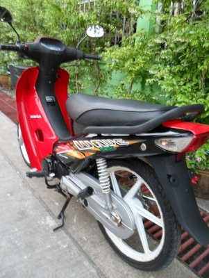 เวฟฟ 100เก่าสีแดงดำเอี่ยมๆ ล้อแม็ก เครื่องดีพร้อมใช้เอกสารครบ เวฟฟ 100เก่าสีแดงดำเอี่ยมๆ ล้อแม็ก เครื่องดีพร้อมใช้เอกสารครบ