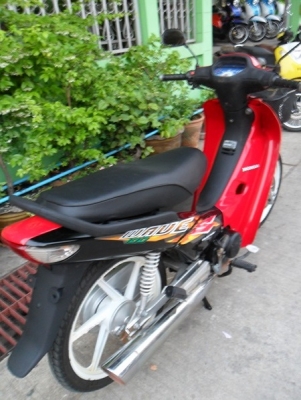 เวฟฟ 100เก่าสีแดงดำเอี่ยมๆ ล้อแม็ก เครื่องดีพร้อมใช้เอกสารครบ เวฟฟ 100เก่าสีแดงดำเอี่ยมๆ ล้อแม็ก เครื่องดีพร้อมใช้เอกสารครบ