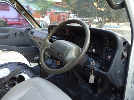 รถตู้  Toyota  hiace    เอกสารพร้อมโอน