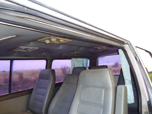 รถตู้  Toyota  hiace    เอกสารพร้อมโอน