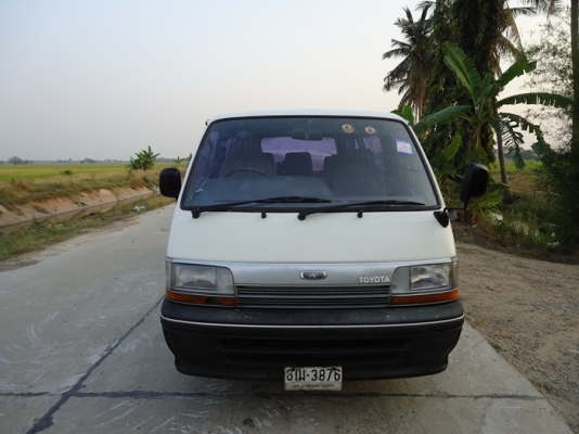 รถตู้  Toyota  hiace    เอกสารพร้อมโอน