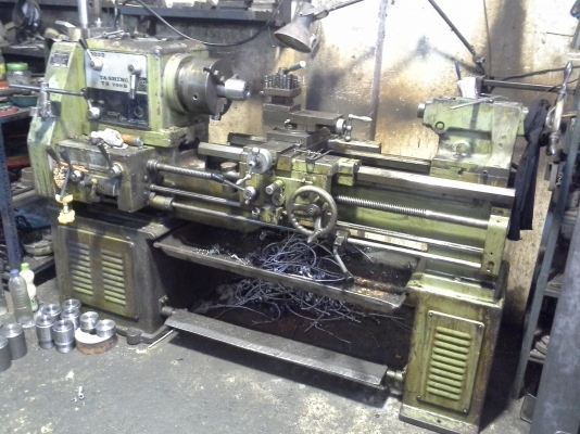 เครื่องกลึง TASHING 5 ฟุต รุ่น TS 700B เกียร์บล็อค 3 เพลา มีเบรค ไต้หวัน