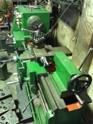 เครื่องกลึง TASHING 5 ฟุต รุ่น TS 700B เกียร์บล็อค 3 เพลา มีเบรค ไต้หวัน