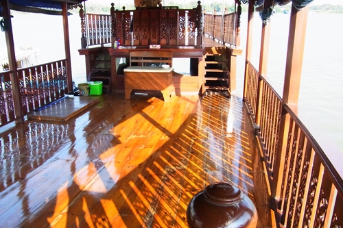 เรือสำราญไม้สักหายาก เรือสำราญไม้สักหายาก