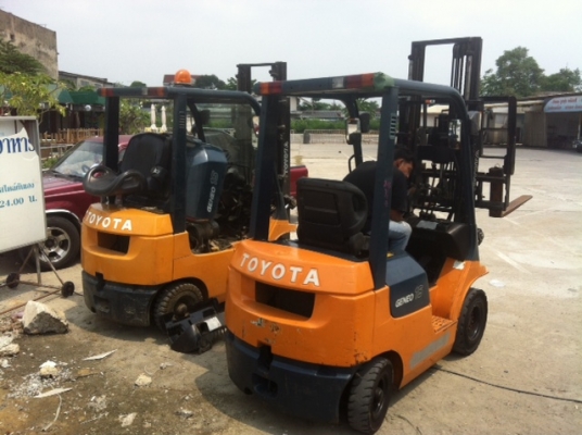 ขายฟอร์คลิฟต์ TOYOTA 7FG15 ( SPECS JAPAN )  เกียร์ AT  , HINHFORK  เสา 3 M ขอบคุณมากครับคุณบอย กทม