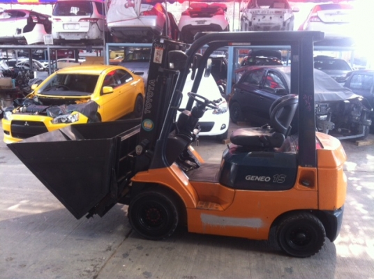 ขายฟอร์คลิฟต์ TOYOTA 7FG15 ( SPECS JAPAN )  เกียร์ AT  , HINHFORK  เสา 3 M ขอบคุณมากครับคุณบอย กทม