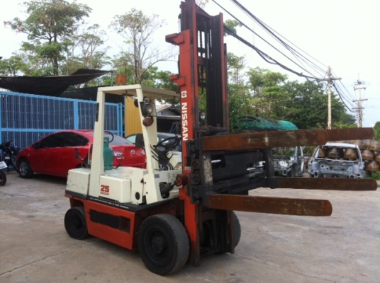ขายฟอร์คลิฟต์ NISSAN 2.5 TON , ROTATING FORK , เกียร์ MT ขอบคุณลูกค้าจาก มุกดาหาร ครับ ขายฟอร์คลิฟต์ NISSAN 2.5 TON , ROTATING FORK , เกียร์ MT ขอบคุณลูกค้าจาก มุกดาหาร ครับ