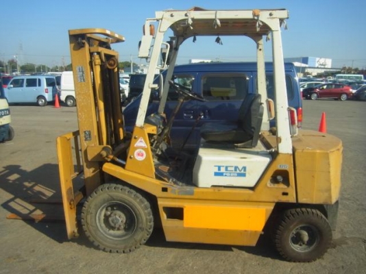 ขายฟอร์คลิฟต์ TCM 2.5 TON ,เกียร์ MT  เสายกสูง 3 เมตร  สภาพเดิมแท้จากญี่ปุ่น   สีเดิมและตัวถังสภาพเดิมจากญี่ปุ่น