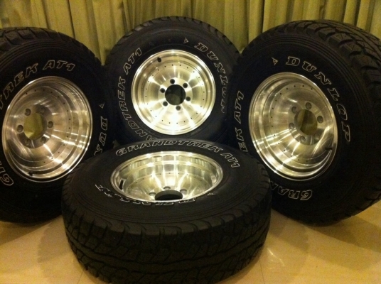 ขายล้อ 15 off road พร้อมยาง 31 all ปี 2012