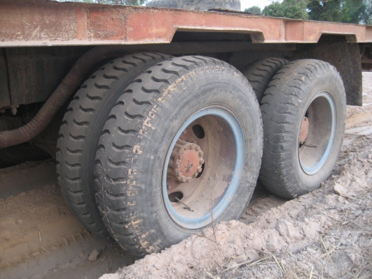 ขาย  หาง เครื่อง 6BD1  165 แรง  330,000 บาท