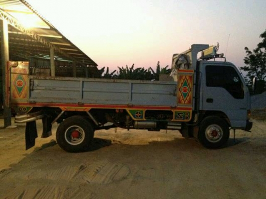 หกล้อดั้ม  ยาว  4.3  เครื่อง  135  แรง