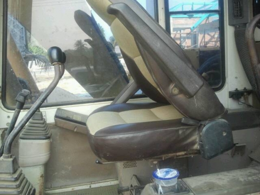 แมคโคร  pc120  รุ่น  3  ชาย  700,000