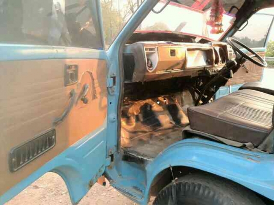 ขายหกล้อ Isuzu KS เครื่อง 4BD1 110แรง ฝาขาว กระบะยาว 4.30 เมตร ทะเบียนพร้อม