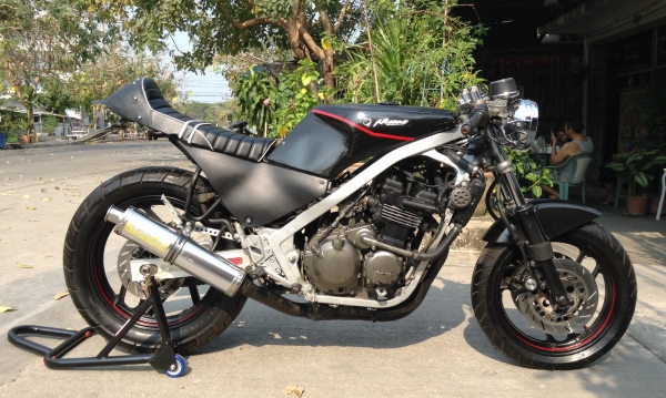 Yamaha fz400 สำเนาทะเบียนพร้อมแผ่นป้าย ลดราคาจาก 45,000 เหลือ 37,500