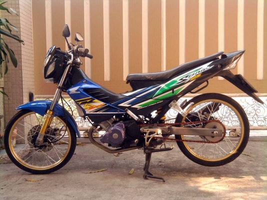 ขออนุญาติขาย Honda Sonic New 125 กุญแจ 2 ชั้น โอนฟรีครับ