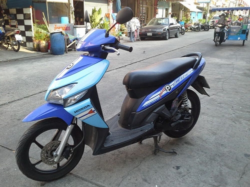 Click play ปี 50 สีน้ำเงิน ฟ้า ล้อแม็ค รถสวย เครื่องเดิมๆ เอกสารครบ