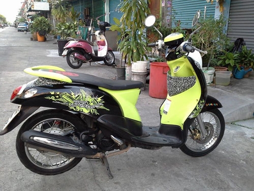 Fino ปี 54 สีเขียว ดำ รถสวย เครื่องเงียบกริบ ชุดสีสด ทดลองขับได้ทุกวันจ้า