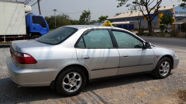 ขายรถเก๋งแอคคอสปี2001ครับ ติดแก็สหัวฉีด ขายรถเก๋งแอคคอสปี2001ครับ ติดแก็สหัวฉีด