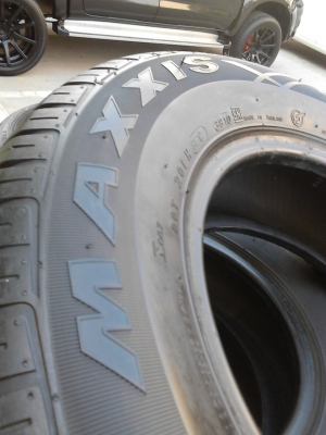 175/70R13 MAXXIS มี 2 เส้น TEL.081-427-3941 175/70R13 MAXXIS มี 2 เส้น TEL.081-427-3941