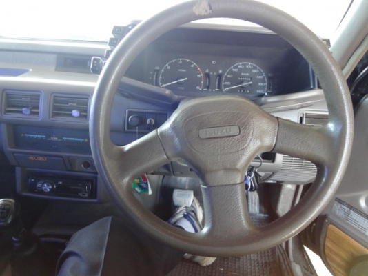 ขายอีซูซุ โรดิโอ 4X4 สีดำ ปี 37 เครื่อง 2500 รถบ้านใช้เอง ขายอีซูซุ โรดิโอ 4X4 สีดำ ปี 37 เครื่อง 2500 รถบ้านใช้เอง