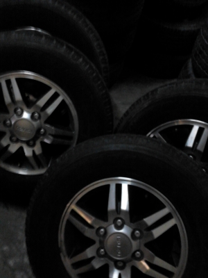 ขาย แม็ก HILANDER พร้อมยาง  BRIDGESTONE DUELER H/T ขาย 4 ล้อ  TEL..081-427-3941