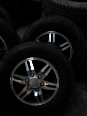 ขาย แม็ก HILANDER พร้อมยาง  BRIDGESTONE DUELER H/T ขาย 4 ล้อ  TEL..081-427-3941