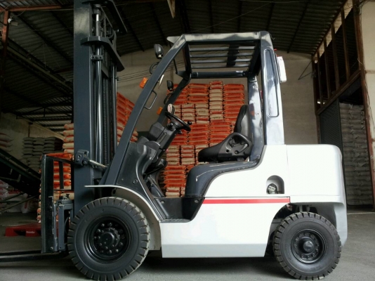 nissan2.5ton เกียร์ ออโต้