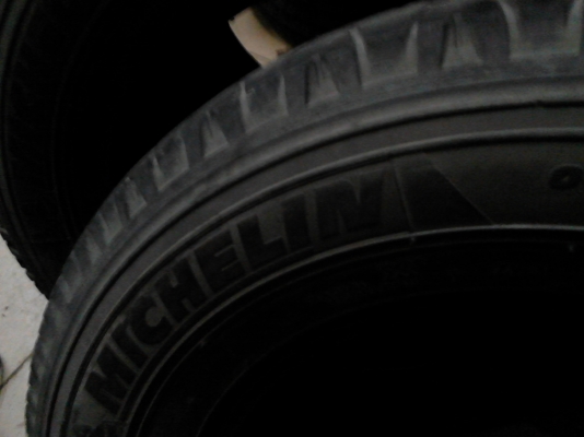 225/70R15 MICHELIN LATITUDE ขายชุด 4 เส้น TEL.081-427-3941