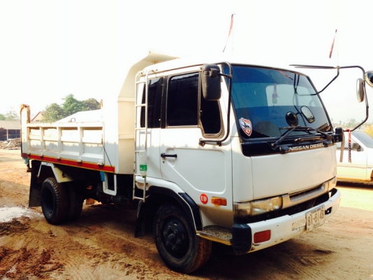 ขาย!!!! หกล้อกลาง NISSAN UD