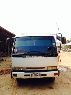 ขาย!!!! หกล้อกลาง NISSAN UD