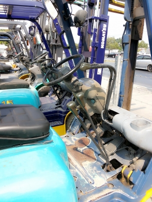 KOMATSUFG15-16ขนาด1.5ตันเสาสูง3เมตร เกียร์ธรรมดา เครื่องเบนซิลแก๊ส