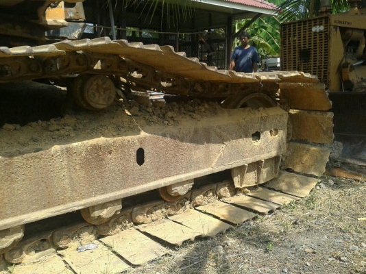 ขายเหมารถแมคโคแทคเตอร์3 คัน 690000บาทด่วนคับ