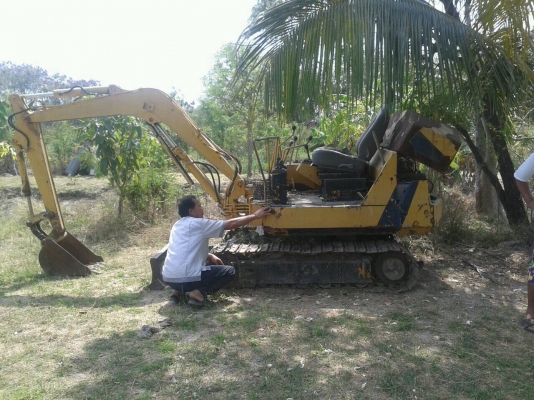 ขายเหมารถแมคโคแทคเตอร์3 คัน 690000บาทด่วนคับ