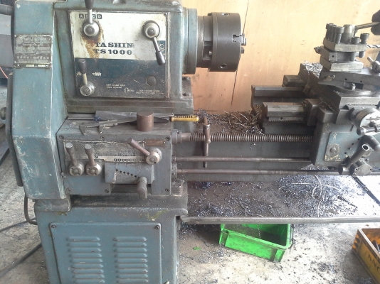 เครื่องกลึง 6 ฟุต TASHING รุ่น 1000B เกียร์บล็อค 3 เพลา