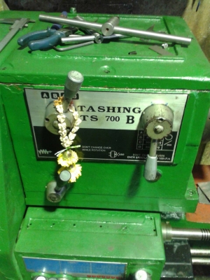 เครื่องกลึง 6 ฟุต TASHING รุ่น 1000B เกียร์บล็อค 3 เพลา