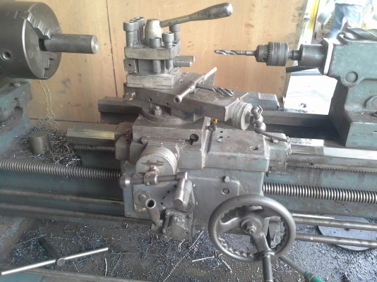 เครื่องกลึง 6 ฟุต TASHING รุ่น 1000B เกียร์บล็อค 3 เพลา