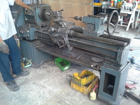 เครื่องกลึง 6 ฟุต TASHING รุ่น 1000B เกียร์บล็อค 3 เพลา