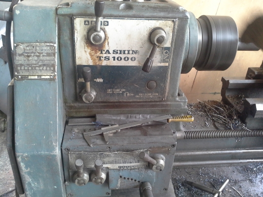 เครื่องกลึง 6 ฟุต TASHING รุ่น 1000B เกียร์บล็อค 3 เพลา