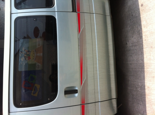 รถตู้ หัวจรวด