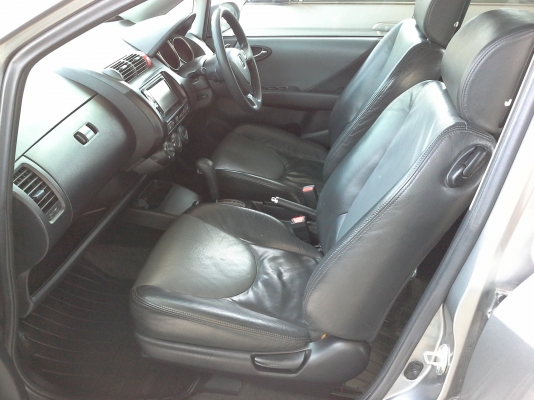 HONDA JAZZ  AT  ปี 2005