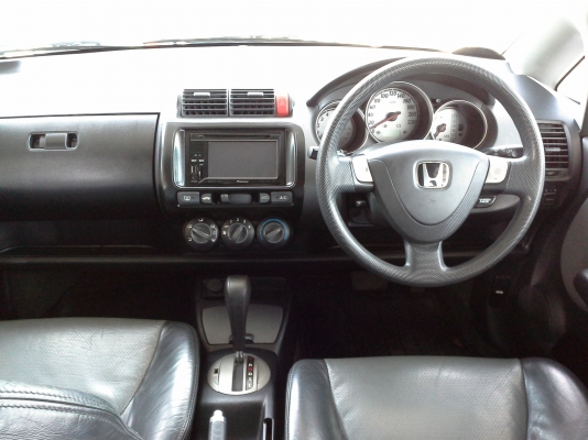HONDA JAZZ  AT  ปี 2005