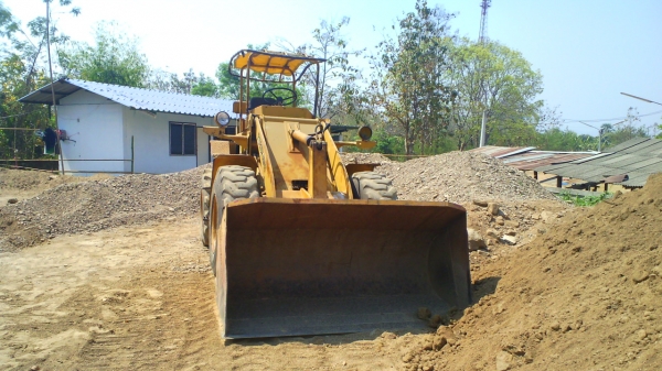 รถตัก FURUKAWA FL80 หรือ แลกกับรถหกล้อขนาด 3 คิว ก็ได้ ชอบราคาเท่าไรต่อรองกันได้ครับ รถตัก FURUKAWA FL80 หรือ แลกกับรถหกล้อขนาด 3 คิว ก็ได้ ชอบราคาเท่าไรต่อรองกันได้ครับ