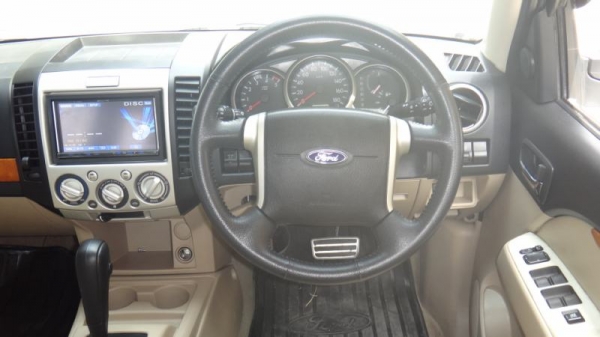 EVEREST - limited 2.5 AT EVEREST - limited 2.5 AT