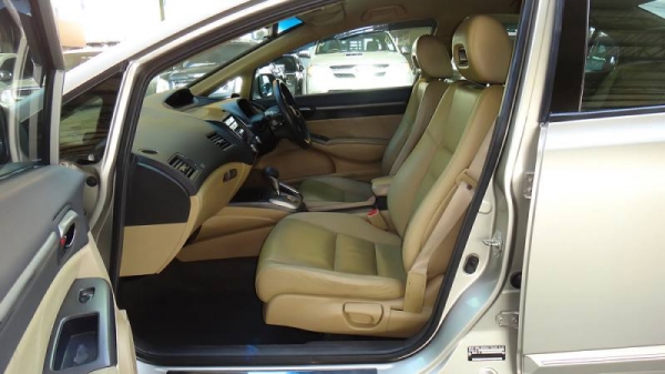 CIVIC -  AS 1.8 i-VTEC AT