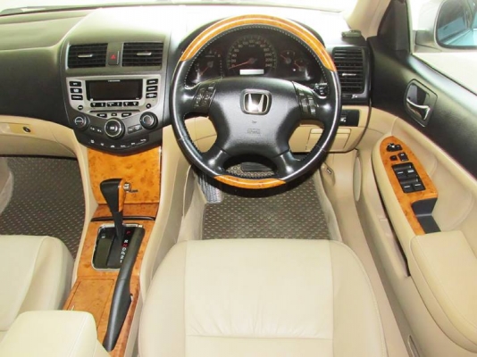 ACCORD -  2.4 i-VTEC AT