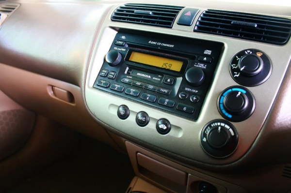 CIVIC - Dimension VTi-LEV 1.7 MT