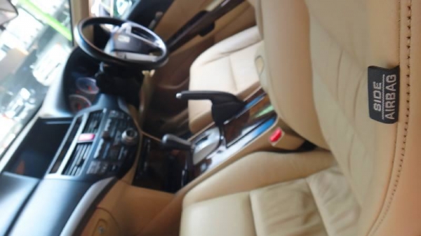 HONDA - ACCORD -  NAVI 2.4 i-VTEC A