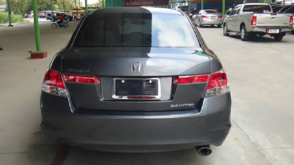 HONDA - ACCORD -  NAVI 2.4 i-VTEC A